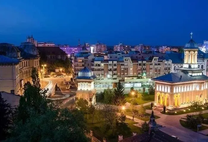 Glamour Ultracentral Крайова